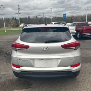 HYUNDAI TUCSON SE - 7
