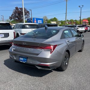 HYUNDAI ELANTRA SEL - 8