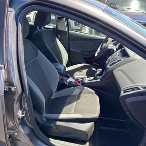 صورة مصغرة 33 لـ 2012 FORD FOCUS SE