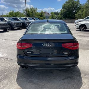 AUDI A4 2.0T PREMIUM - 7