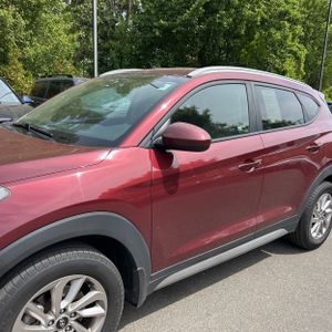 HYUNDAI TUCSON SE - 2