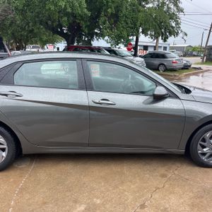 HYUNDAI ELANTRA SEL - 8