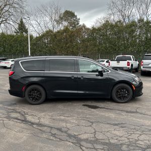 CHRYSLER VOYAGER LX - 10