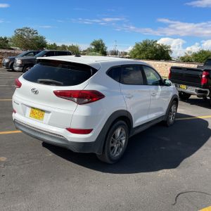 HYUNDAI TUCSON SE - 8