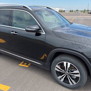 2025 Mercedes-BENZ GLB — миниатюра 13