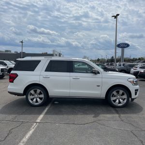 FORD EXPEDITION KING RANCH - 10