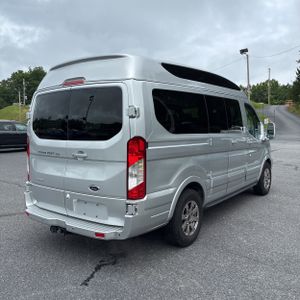 FORD TRANSIT 150 - 8