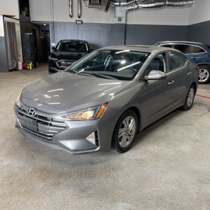 HYUNDAI ELANTRA VALUE EDITION - 1