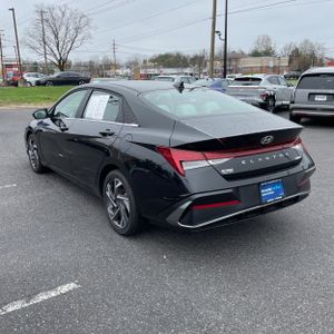 HYUNDAI ELANTRA LIMITED - 5