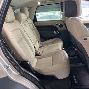 صورة 35 لـ 2022 LAND Rover RANGE ROVER SPORT SE