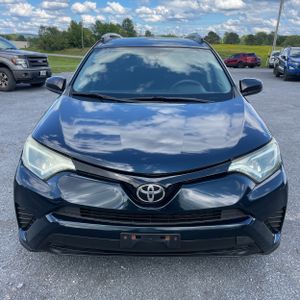 2017 Toyota RAV4 LE — миниатюра 14