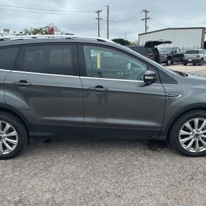 2017 FORD ESCAPE TITANIUM — миниатюра 11
