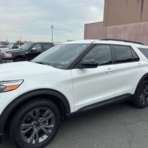 FORD EXPLORER XLT - 2