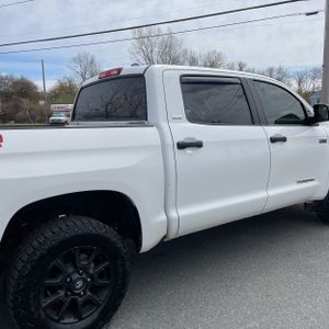 TOYOTA TUNDRA - 9