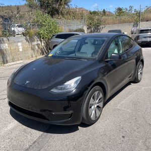 TESLA MODEL Y LONG RANGE - 1