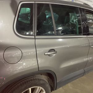 VOLKSWAGEN TIGUAN S 4MOTION - 9