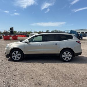 CHEVROLET TRAVERSE LT - 3