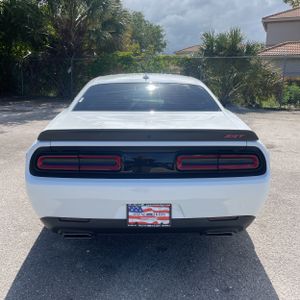 DODGE CHALLENGER SRT 392 - 7