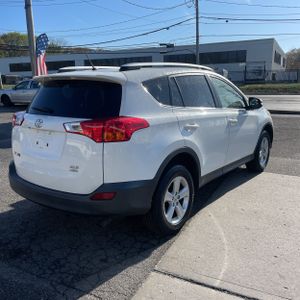 TOYOTA RAV4 - 8
