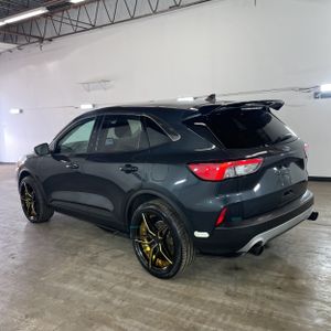 FORD ESCAPE PLUG-IN HYBRID SE - 3