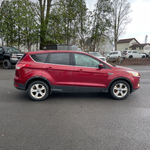 FORD ESCAPE SE - 8