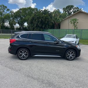 2017 BMW X1 XDRIVE28I — фото 10