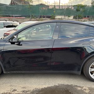 TESLA MODEL Y LONG RANGE - 4