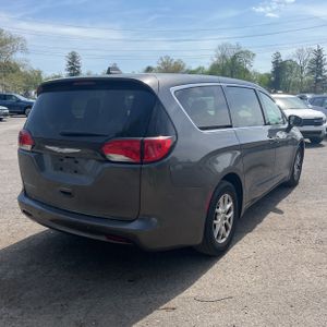 CHRYSLER PACIFICA TOURING - 8