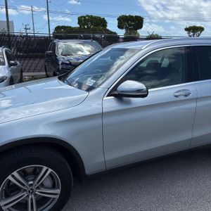 MERCEDES-BENZ GLC - 2