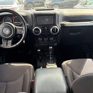2015 JEEP WRANGLER UNLIMITED SAHARA — миниатюра 36