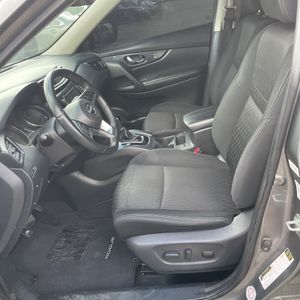 2019 Nissan ROGUE SV — миниатюра 30