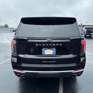 CHEVROLET SUBURBAN - 7