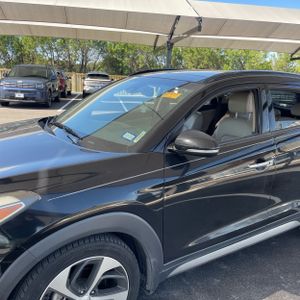 صورة 2 لـ 2017 Hyundai TUCSON LIMITED