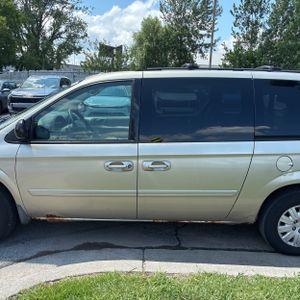 2006 Chrysler TOWN AND COUNTRY LX 照片 3