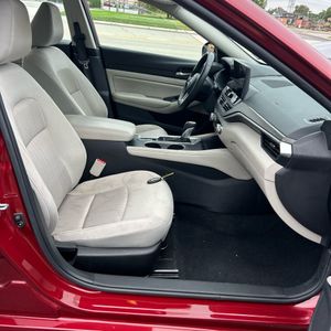 صورة 32 لـ 2025 Nissan ALTIMA SV