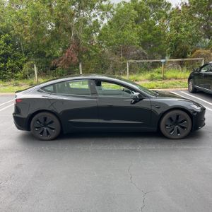 TESLA MODEL 3 LONG RANGE - 10
