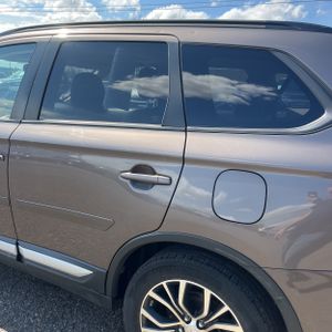 MITSUBISHI OUTLANDER SEL - 6