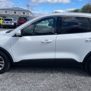 FORD ESCAPE SE - 4