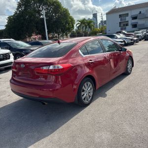 صورة 8 لـ 2015 KIA FORTE EX
