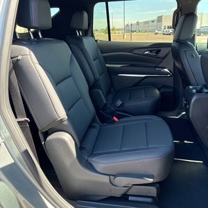 2025 Chevrolet TRAVERSE Z71 — миниатюра 35