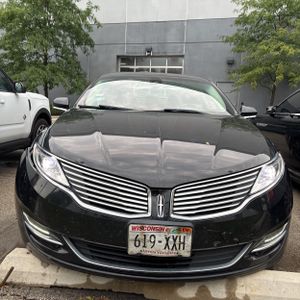صورة 10 لـ 2015 Lincoln MKZ HYBRID BASE