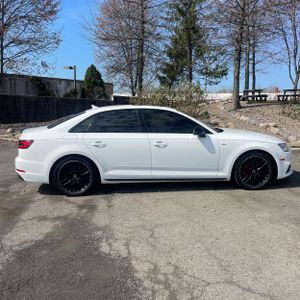 AUDI A4 2.0T PREMIUM - 10