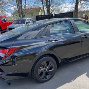 HYUNDAI ELANTRA SEL - 9