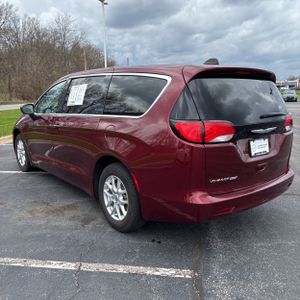 CHRYSLER VOYAGER LX - 5