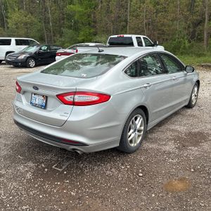 FORD FUSION SE - 8