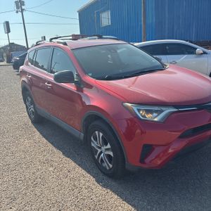صورة 12 لـ 2017 Toyota RAV4 LE
