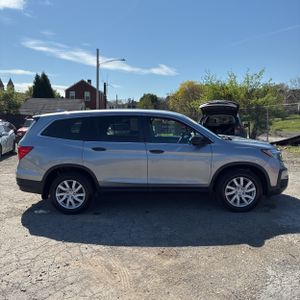 HONDA PILOT LX - 10