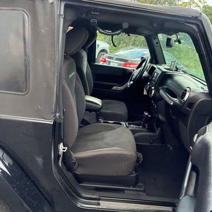 صورة مصغرة 33 لـ 2015 JEEP WRANGLER SAHARA