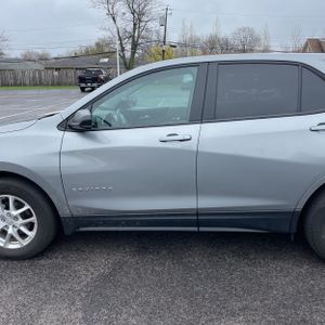 CHEVROLET EQUINOX LS - 4