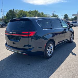 2025 Chrysler PACIFICA SELECT 照片 8